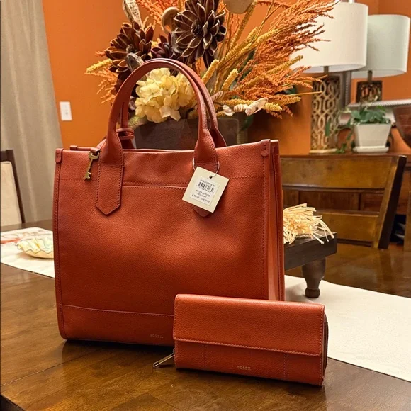 Fossil Women's Bold Orange Tote and Wallet ❤️FINAL SALE❤️ - Picture 3 of 9